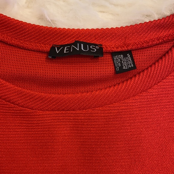 Red Small Venus knee high dress - Picture 7 of 10